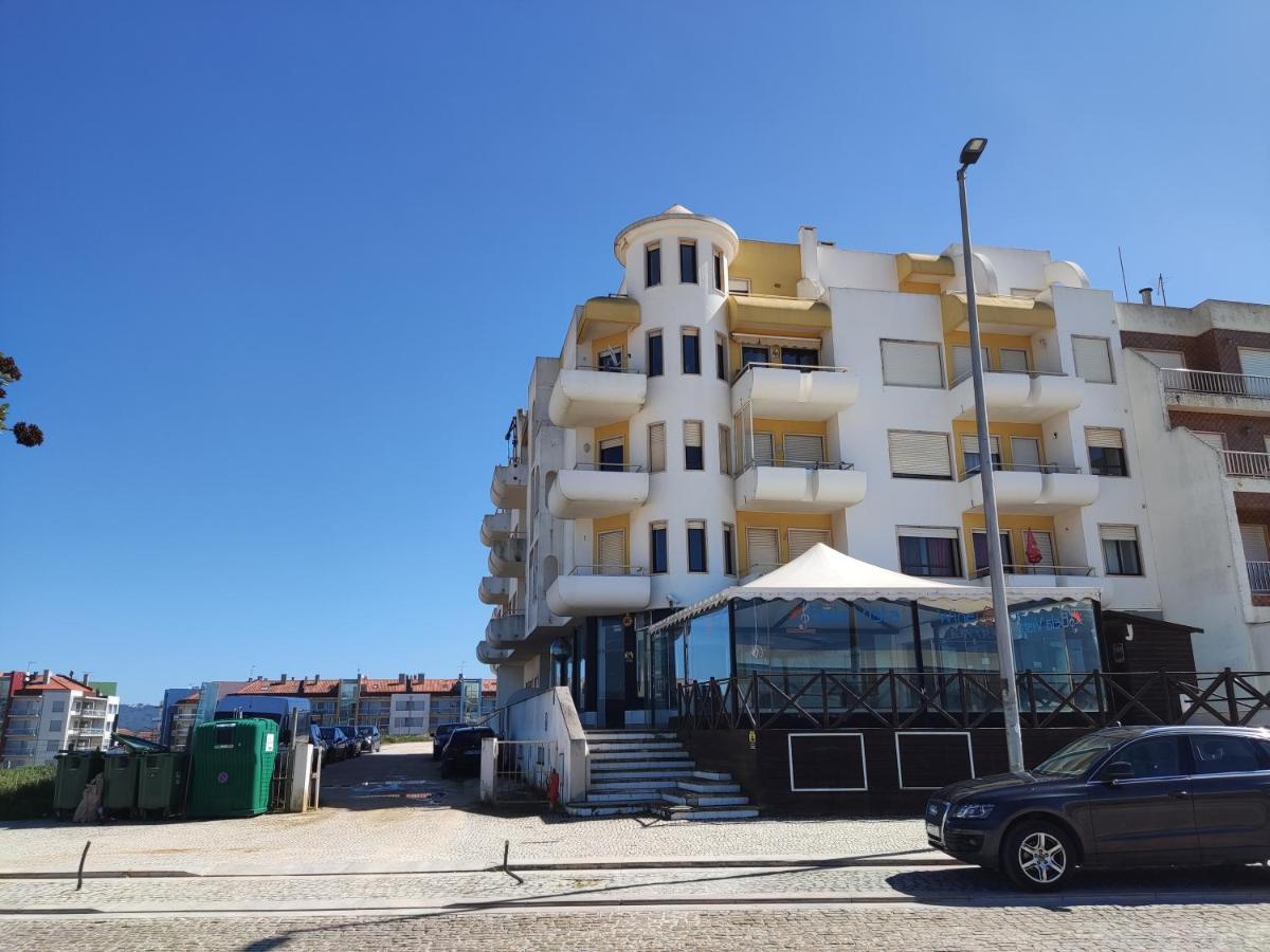 Apartment By The Beach! With Large Balcony! サン・マルティーニョ・ド・ポルト エクステリア 写真